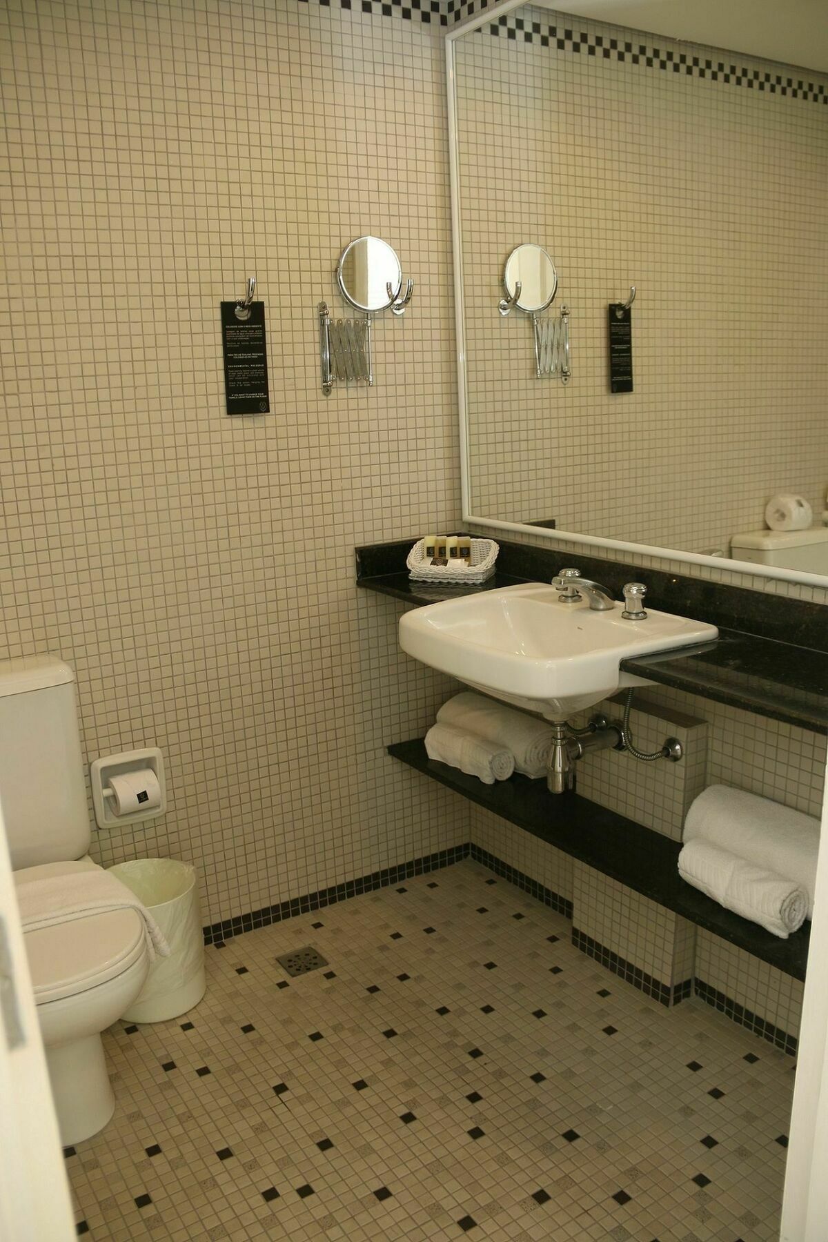 Vitória Convention Hotel 4*